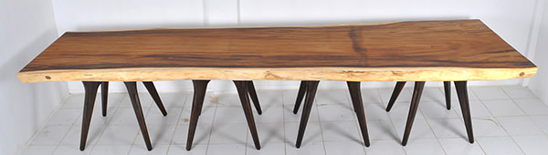 suar dining table