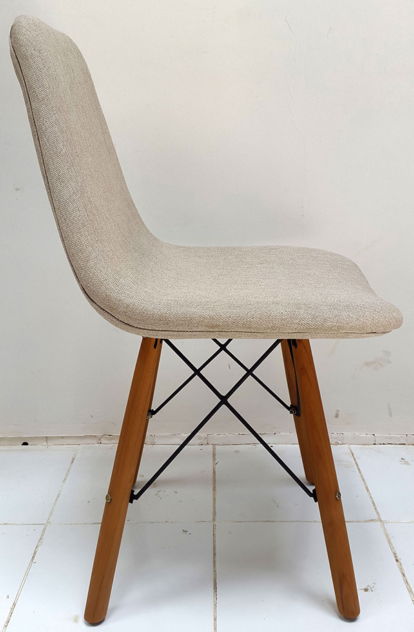 scandinavian dining chair with wooden and iron legs and without arms