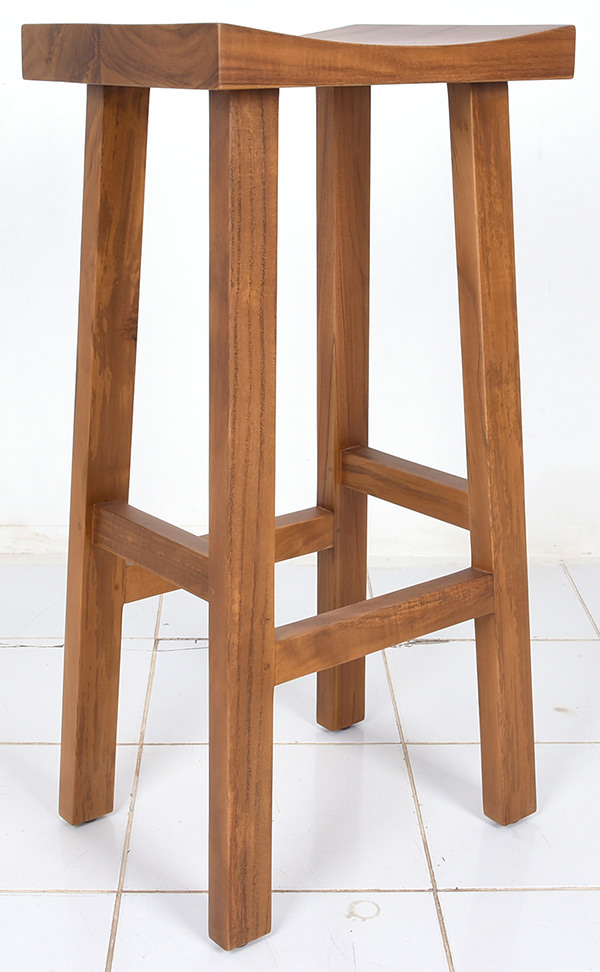 Nordic bar stool with minimalist design