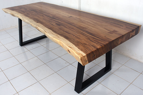 acacia table