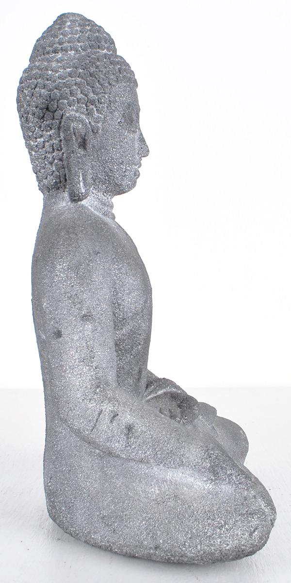 sitting stone buddha