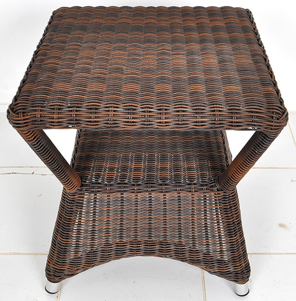 round rattan table