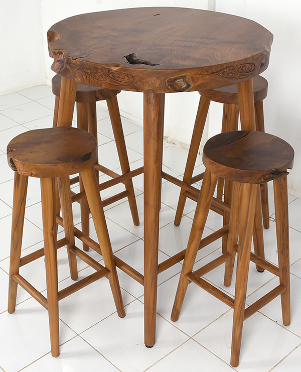 bar furniture set with stools and table