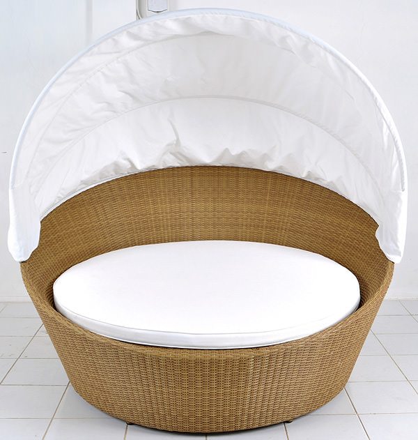 outdoor synthetic rattan day bed