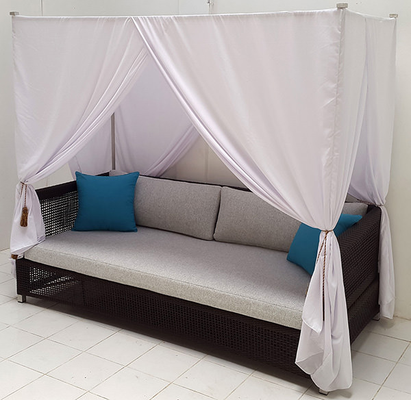 synthetic rattan daybed