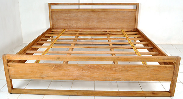 indoor teak bed