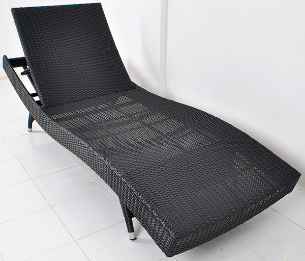 curved sun lounge chair