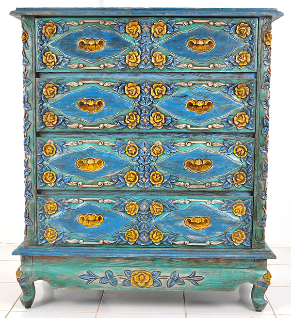 vintage-looking peruvian furniture