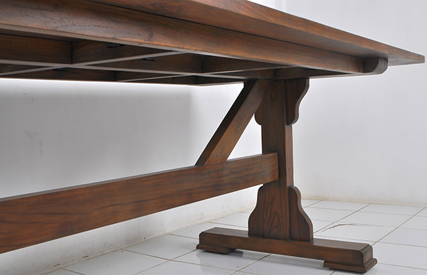 traditional wooden table legs