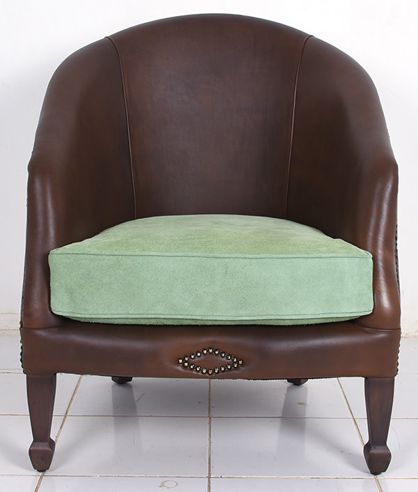 chesterfield tub chair