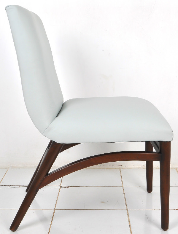danish dining chair with curved feet connectors