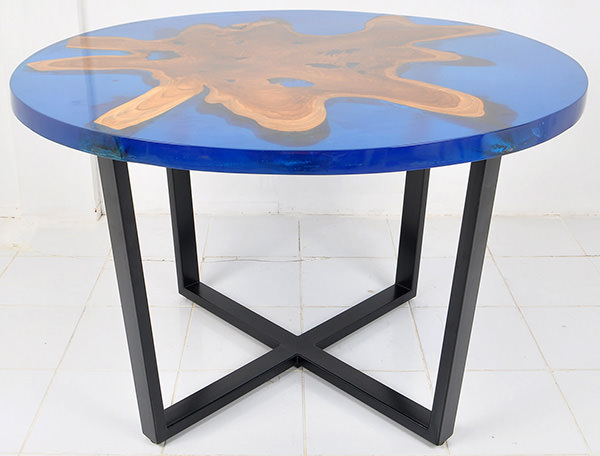 resin and teak round table