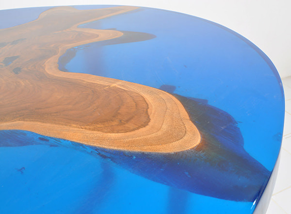 blue resin and teak round table