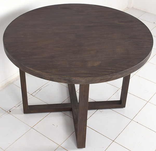round lounge table