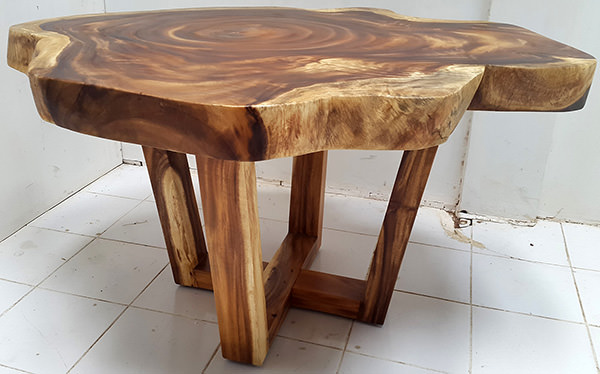 suar coffee table