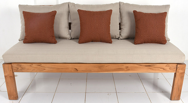 3-seaters teak wooden sofa with outdoor cushions