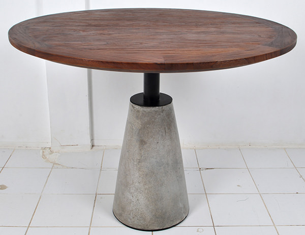 rooftop round dining table with teak top