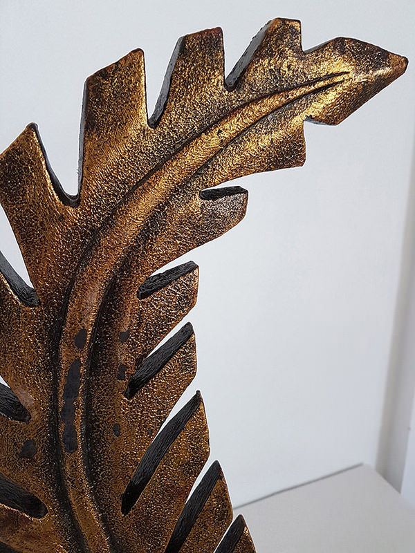palm tree leaf wooden standing sculpture for home accessories