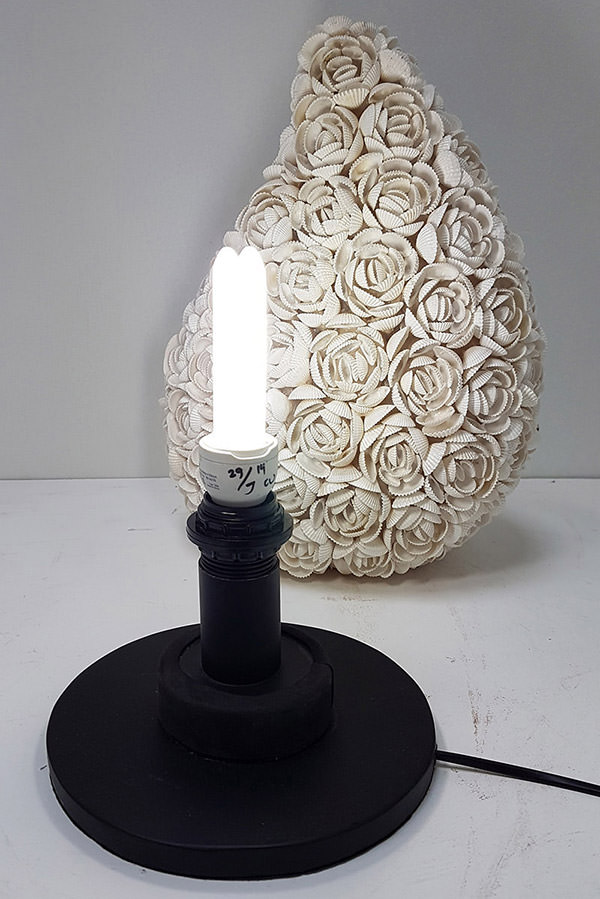 shells lighting with flower pattern