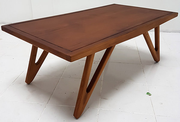 scandinavian table with triangle legs