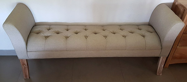 burlesque bench with cream upholstery for bedroom