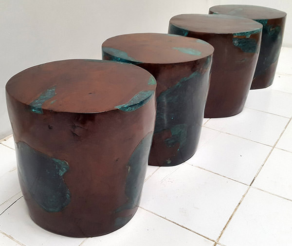 round suar and resin stools