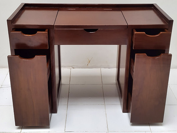 grade a teak desk with 2 drawers and 2 doors
