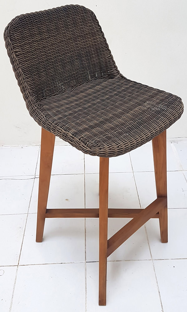 bar chair with wicker seat and wood legs