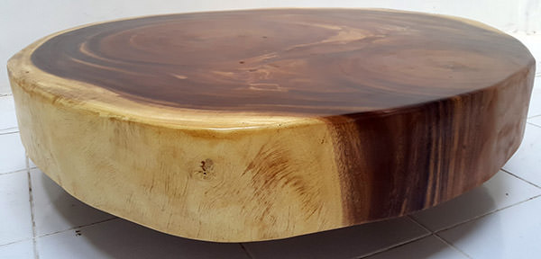 round suar coffee table with natural color