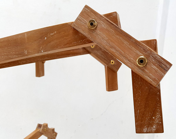 teak adjustable arms