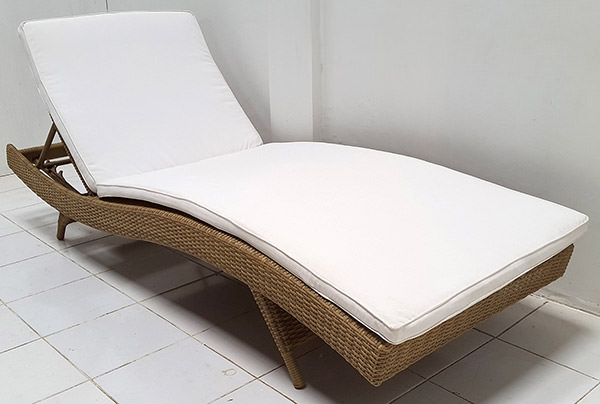 synthetic rattan lounge chair with white mattress