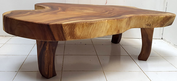 suar coffee table with natural shape and finishing