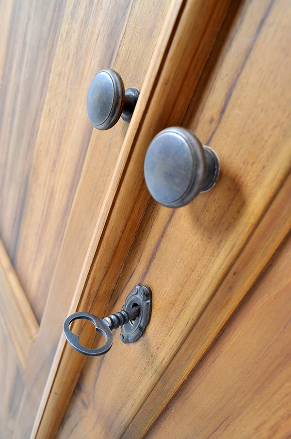 brass wardrobe knops