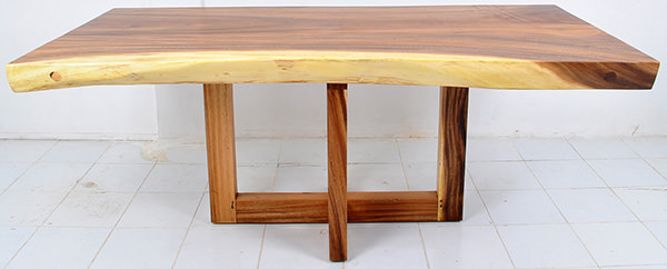 suar dining table