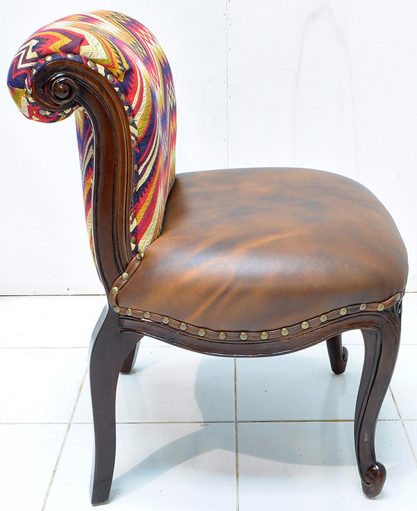 Peruvian fabric and vintage brown leather seat