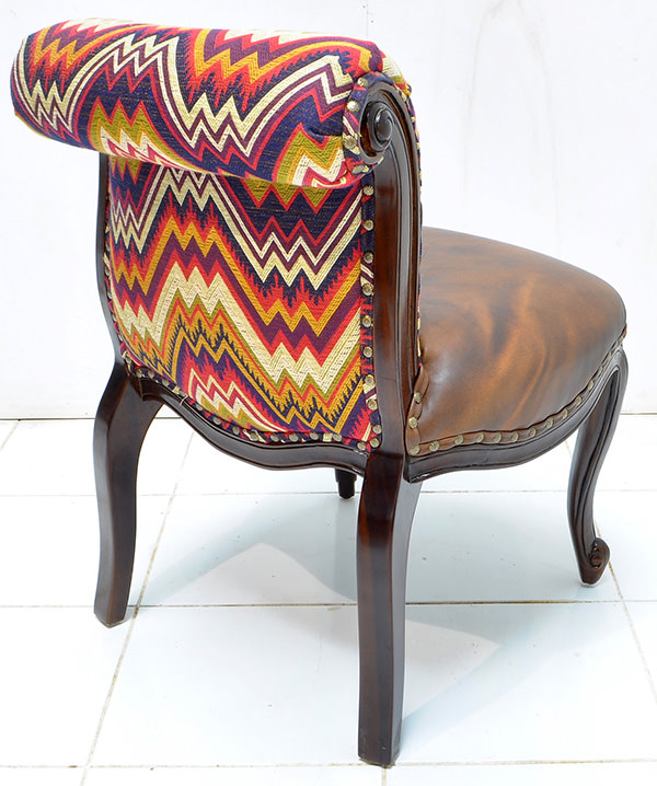 Peruvian fabric and vintage brown leather comfort seat