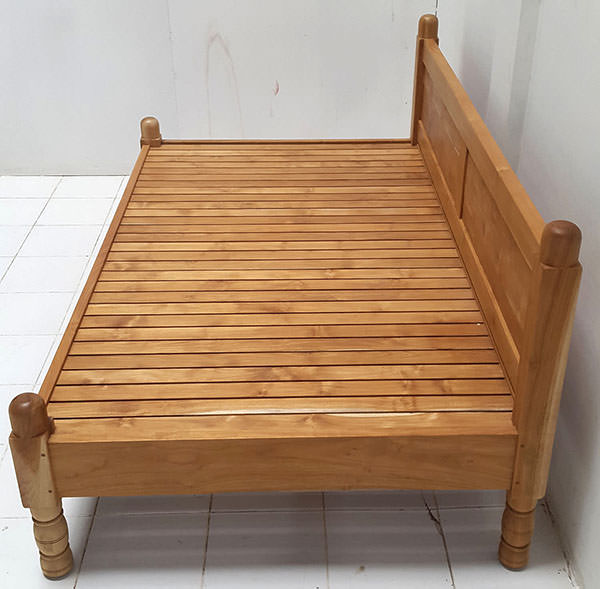 teak daybed