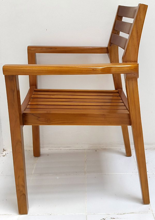 teak garden chair with square arms and natural finish