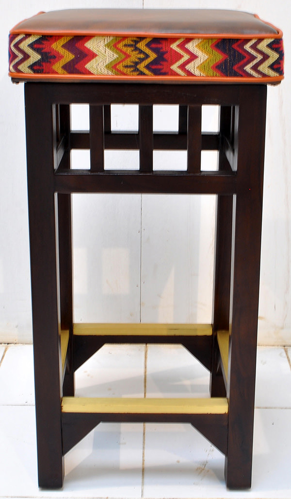 hospitality bar stool manufacturing from Indonesia