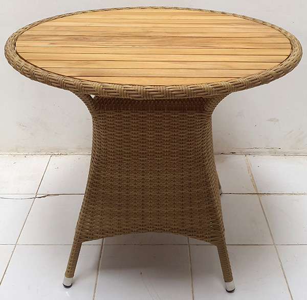 round synthetic rattan coffee table