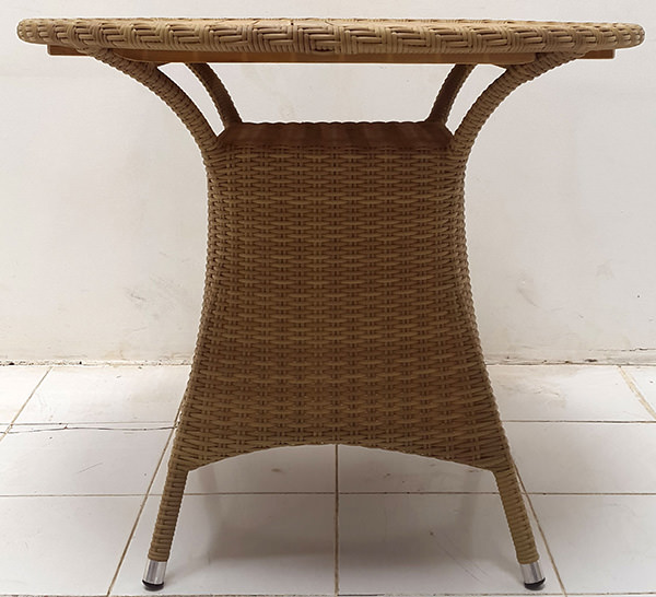 round synthetic rattan coffee table with teak top and squeeze shape