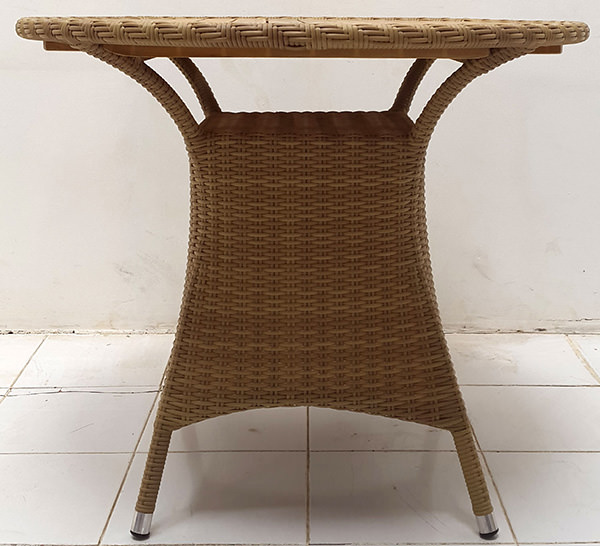round synthetic rattan coffee table with teak top and squeeze shape