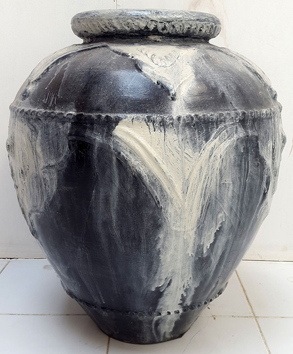 black and white terracotta pot with vintage finish