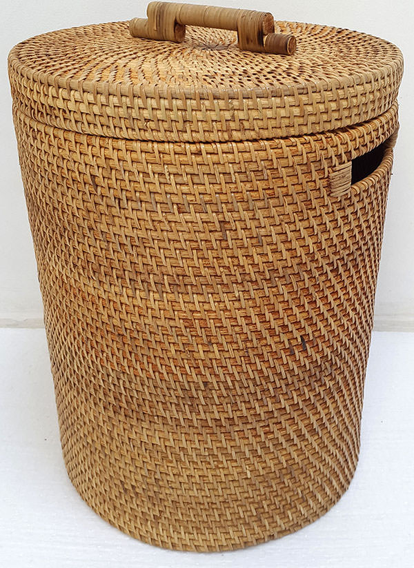 round rattan basket