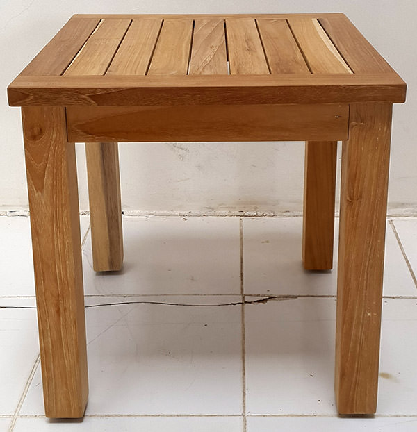 square outdoor side table with natural finishing