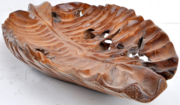 teak plate with a leaf shape