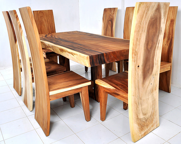 suar wood dining set with natural finish