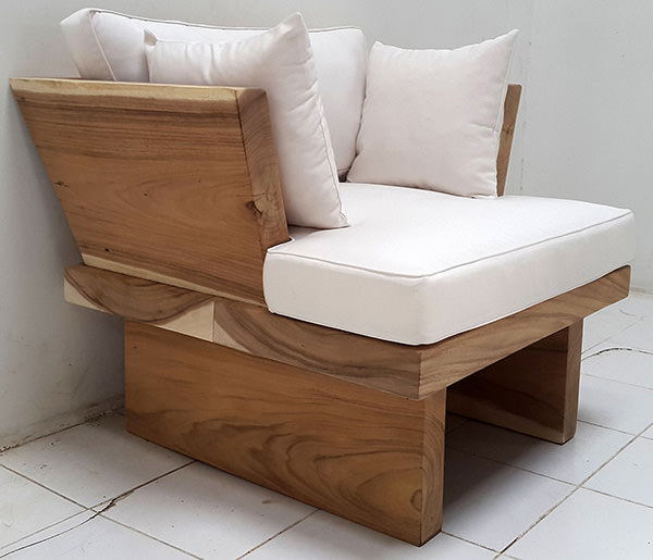 suar armchair