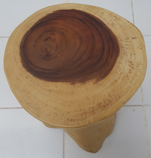 suar round table top