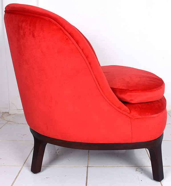 Kempinski Palm Jumeirah Dubai Red Danish chaise lounge chair